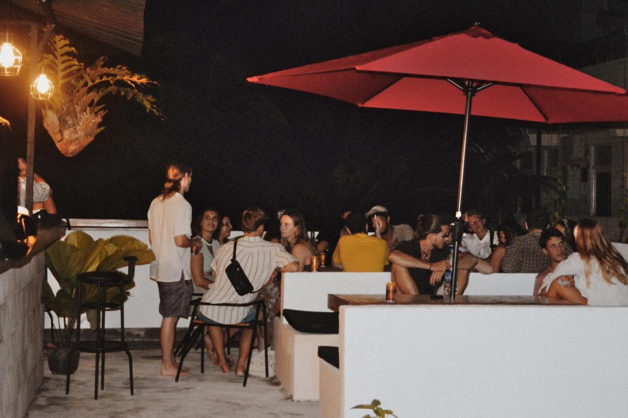 Spindrift Hostel Madiha (Adults Only) Matara Exterior photo